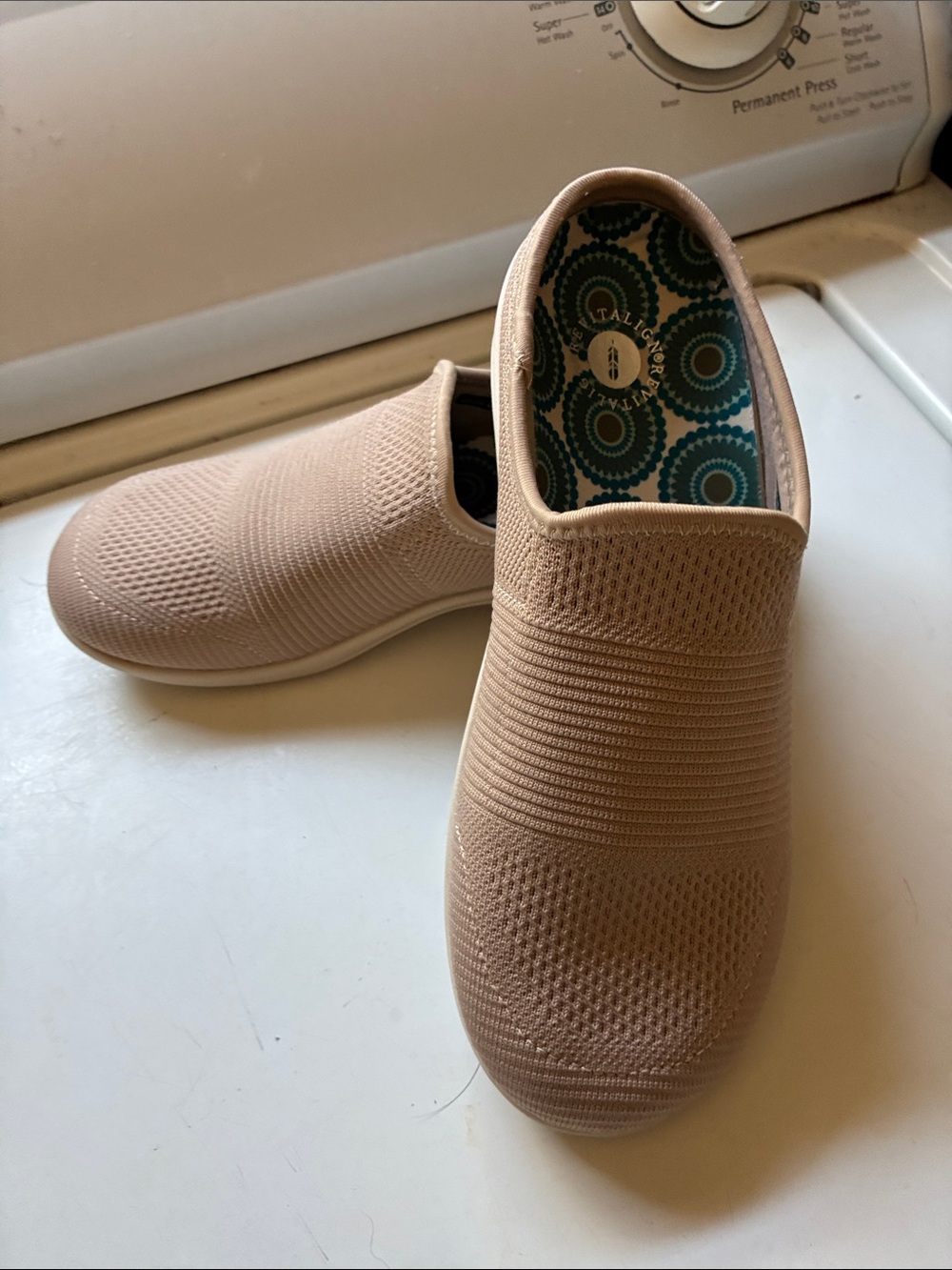 REVITALIGN Women's Slip-On Knit Clogs in Blush